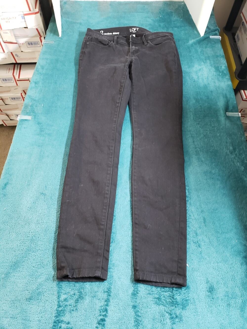Loft Jeans Size 2 Womens Black Denim Stretch Pants Dark Mid Rise Modern Skinny